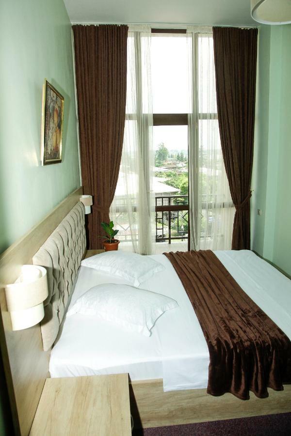 Hotel Grand Zugdidi Bagian luar foto