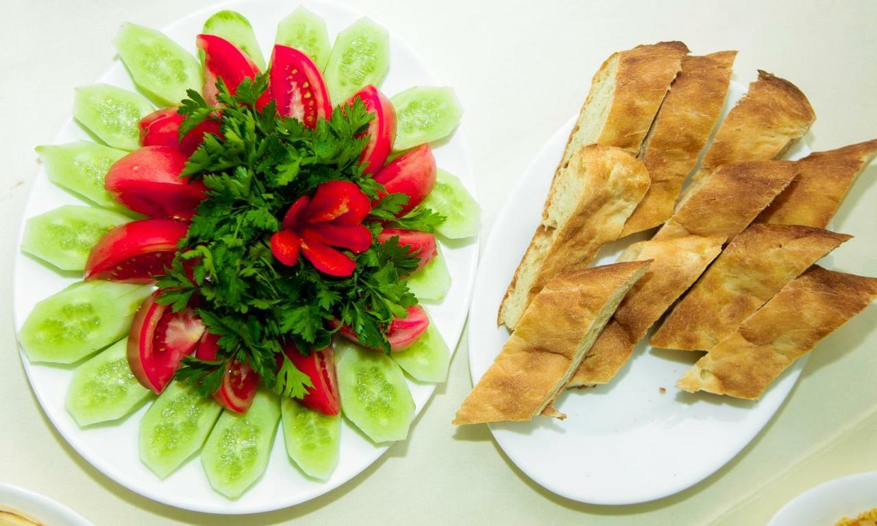 Hotel Grand Zugdidi Bagian luar foto