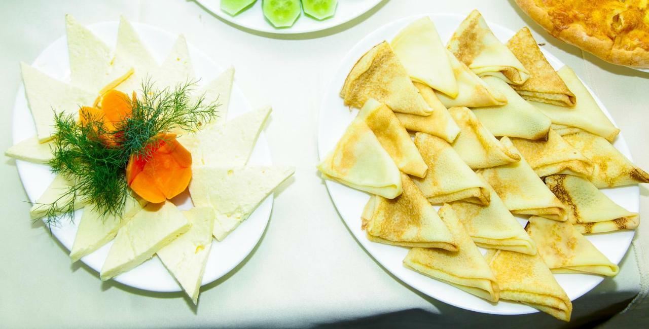 Hotel Grand Zugdidi Bagian luar foto